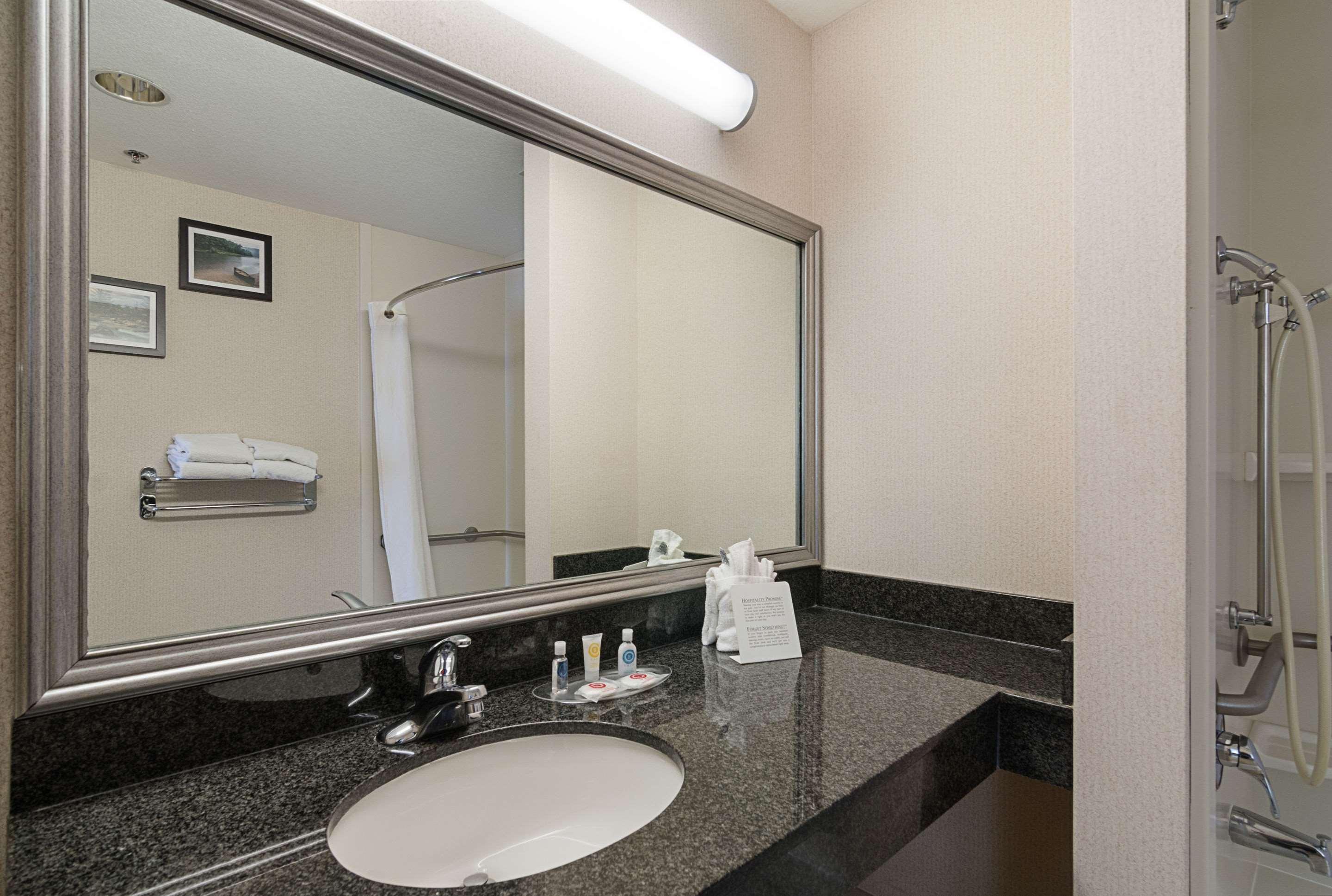 Quality Suites Springdale West I-49 Eksteriør billede
